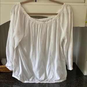 White Embroidered Pineapple Peasant Blouse